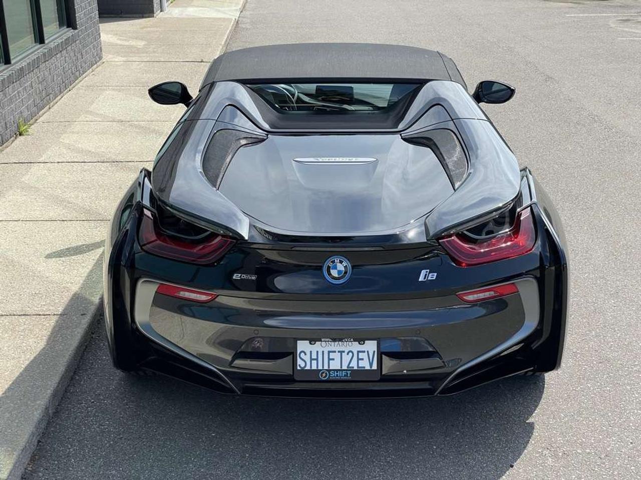 2019 BMW i8 ROADSTER ULTRA RARE, SUPER CLEAN! Brand new tires! Photo