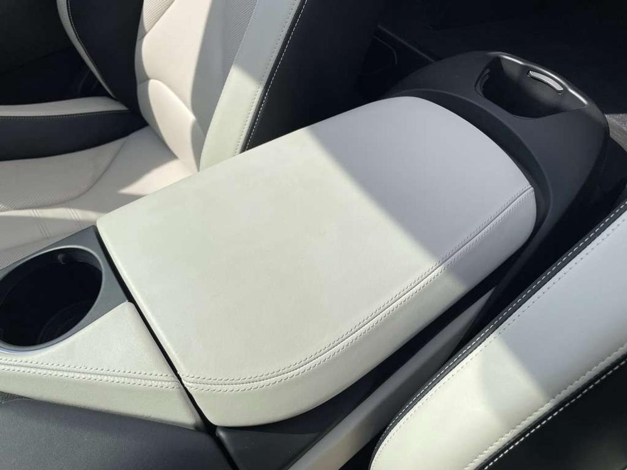 2019 BMW i8 ROADSTER ULTRA RARE, SUPER CLEAN! Brand new tires! Photo