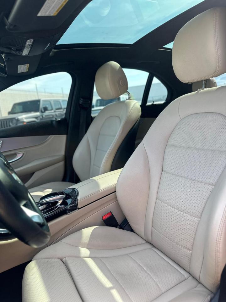 2016 Mercedes-Benz C-Class C300, SUNROOF, ALLOYS, LEATHER SEATS Photo
