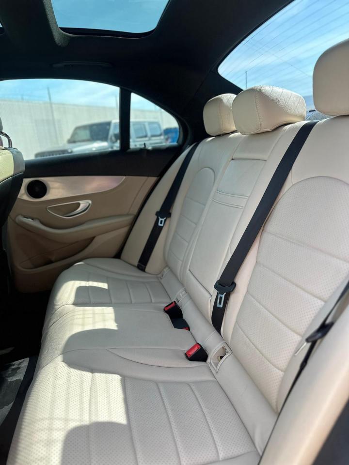 2016 Mercedes-Benz C-Class C300, SUNROOF, ALLOYS, LEATHER SEATS Photo