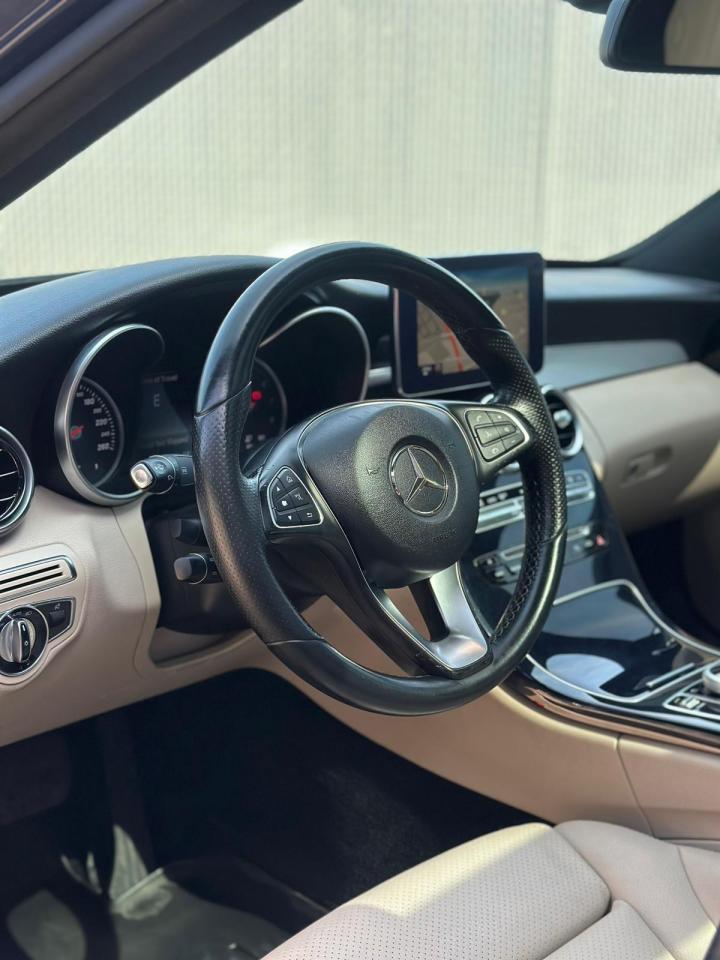 2016 Mercedes-Benz C-Class C300, SUNROOF, ALLOYS, LEATHER SEATS Photo