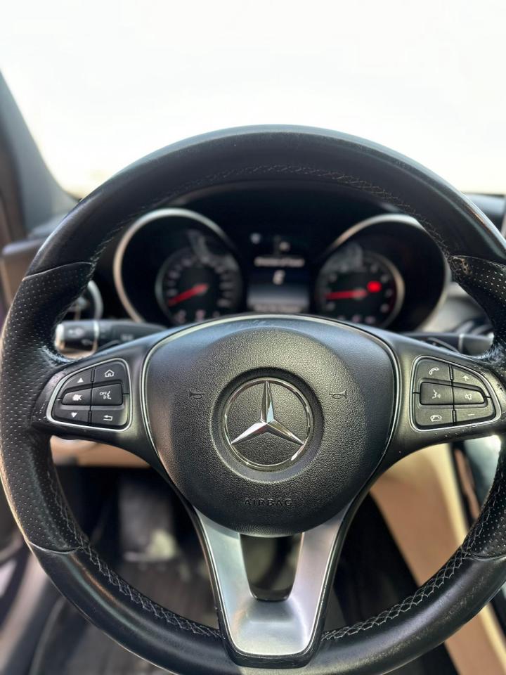 2016 Mercedes-Benz C-Class C300, SUNROOF, ALLOYS, LEATHER SEATS Photo