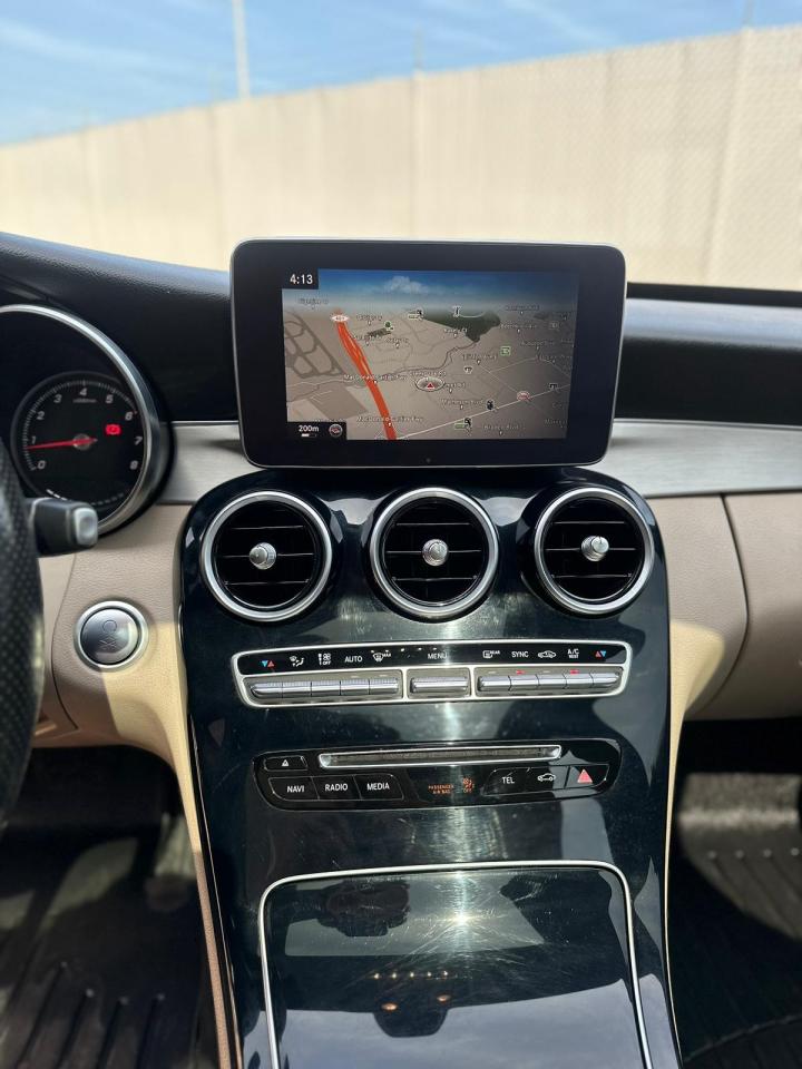 2016 Mercedes-Benz C-Class C300, SUNROOF, ALLOYS, LEATHER SEATS Photo