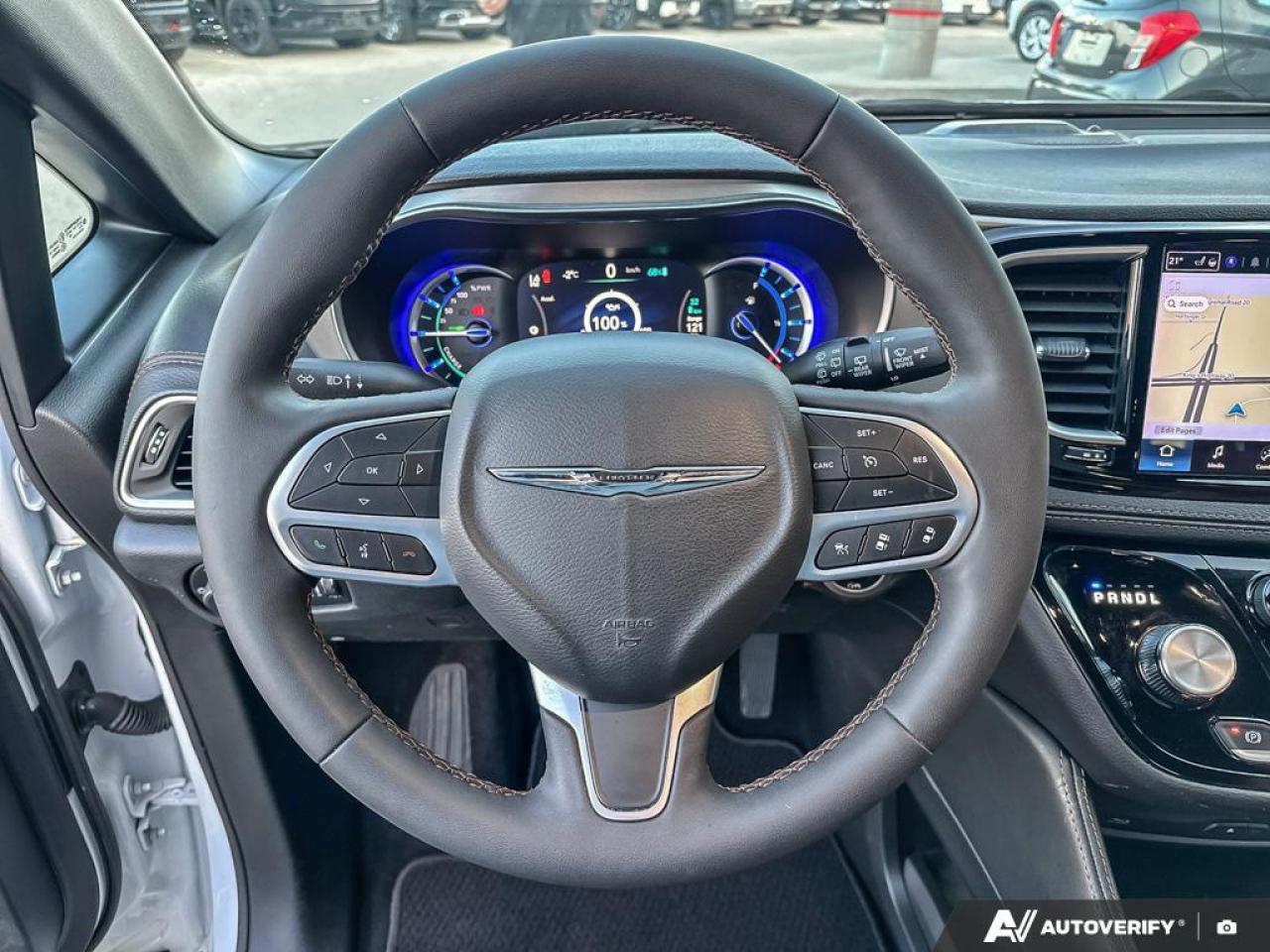 2024 Chrysler Pacifica Hybrid Pinnacle   HTD WHEEL   PANO ROOF   LEATHER Photo