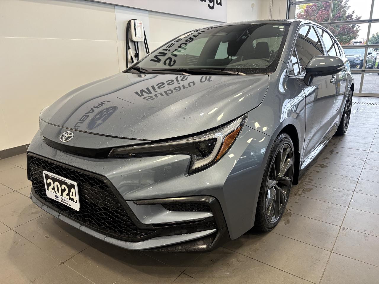 2024 Toyota Corolla SE   ONE OWNER   LOW KM   SUNROOF   APPLE CARPLAY! Photo