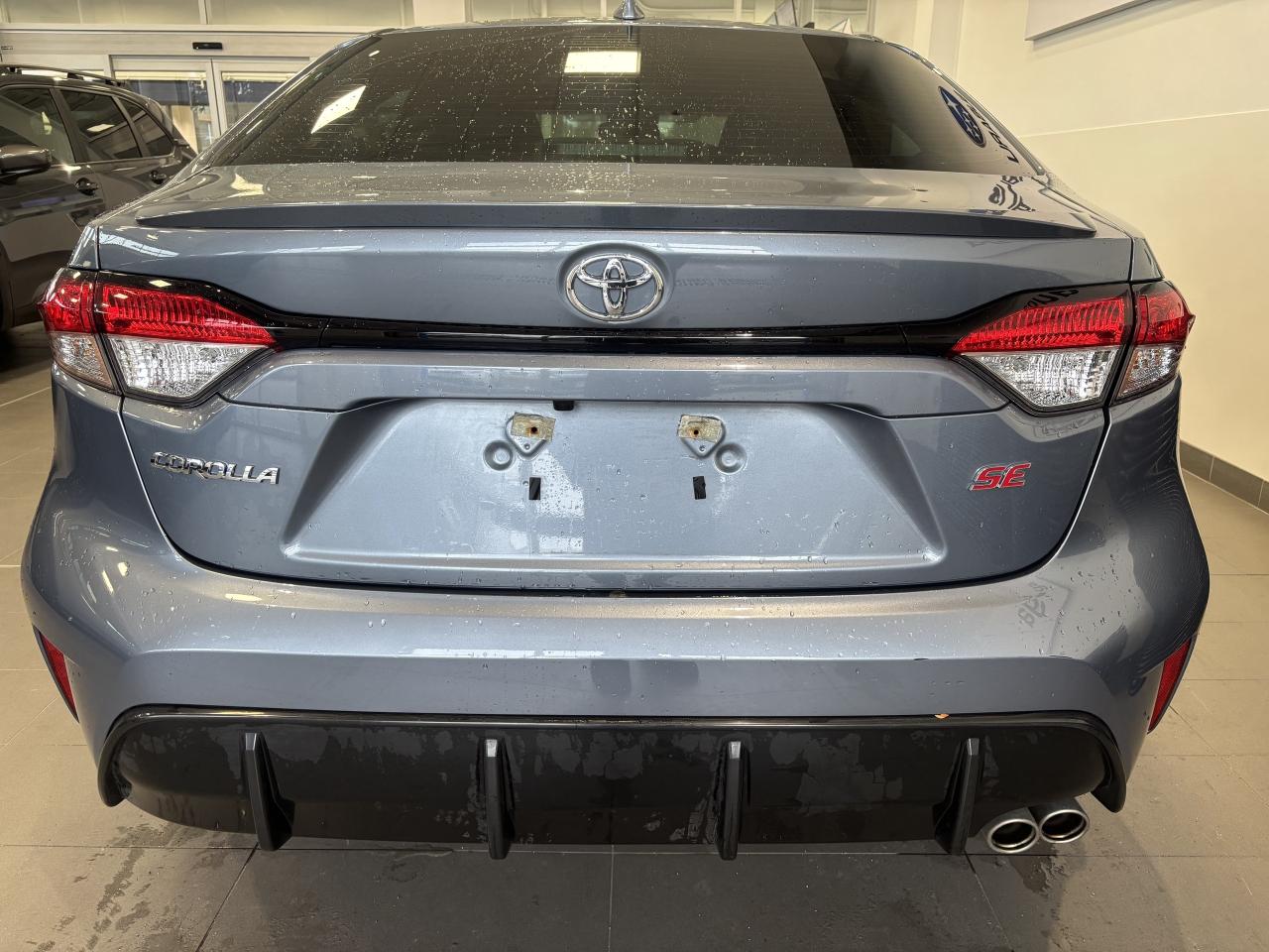 2024 Toyota Corolla SE   ONE OWNER   LOW KM   SUNROOF   APPLE CARPLAY! Photo