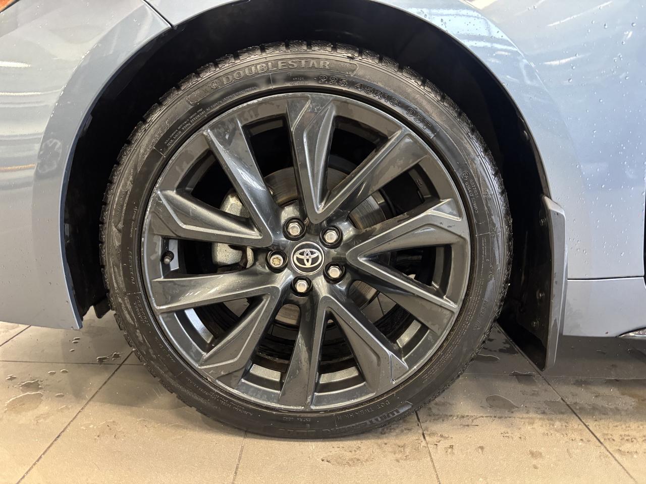 2024 Toyota Corolla SE   ONE OWNER   LOW KM   SUNROOF   APPLE CARPLAY! Photo