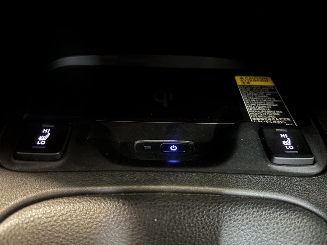 2024 Toyota Corolla SE   ONE OWNER   LOW KM   SUNROOF   APPLE CARPLAY! Photo