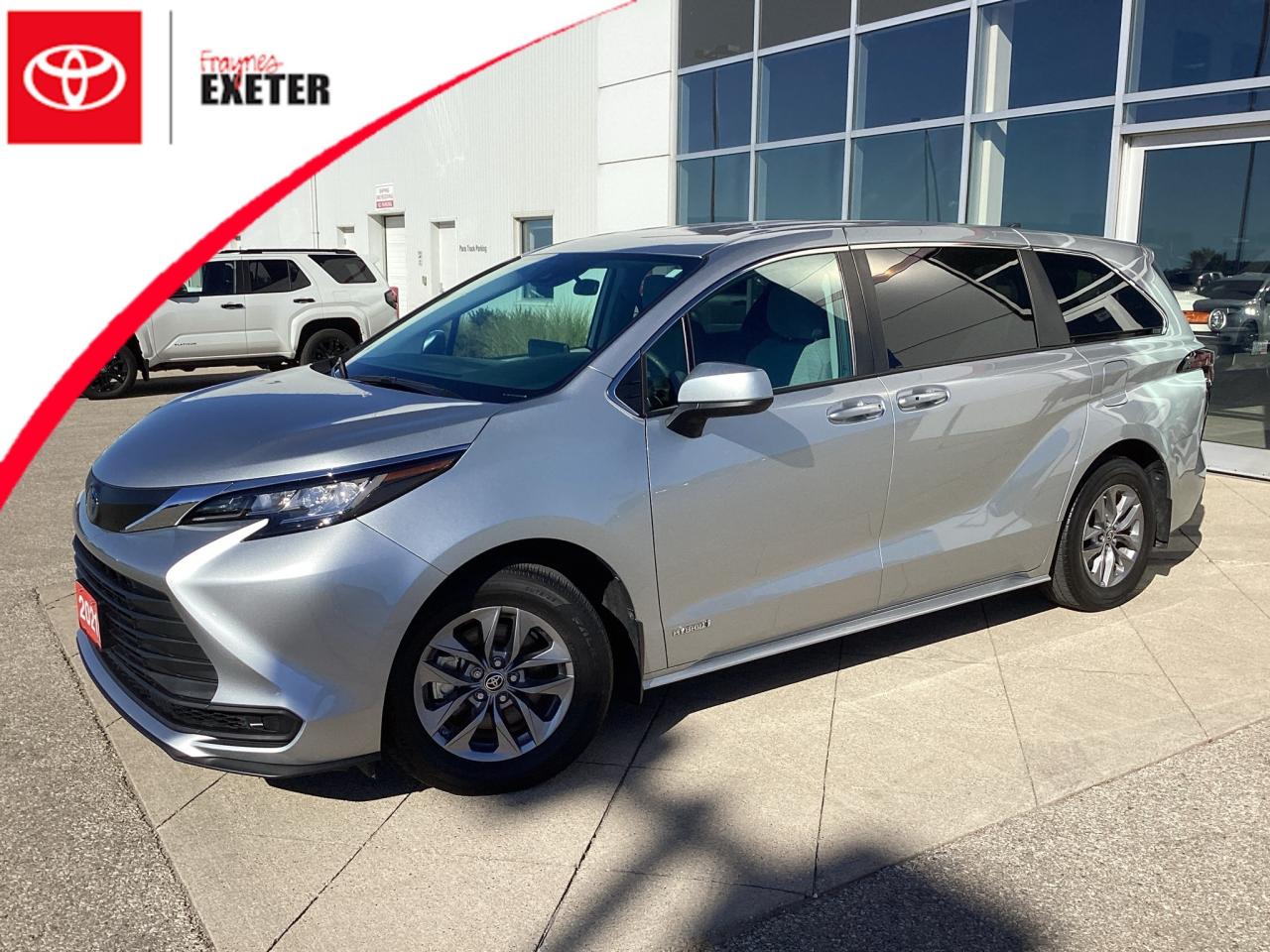 2021 Toyota Sienna LE 8-Passenger FWD Photo0