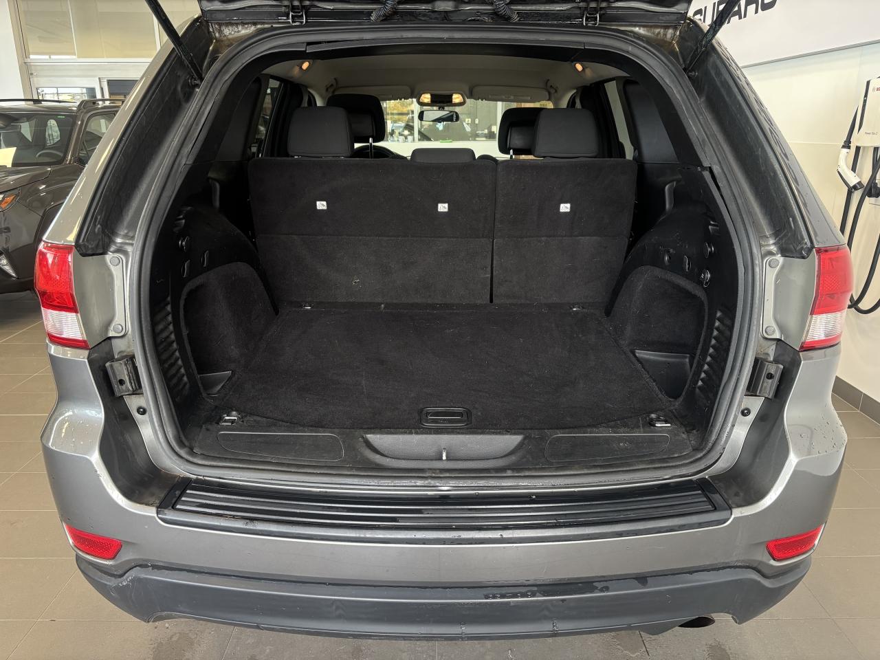 2012 Jeep Grand Cherokee 4WD   LAREDO   PUSH TO START   SOLD AS IS Photo