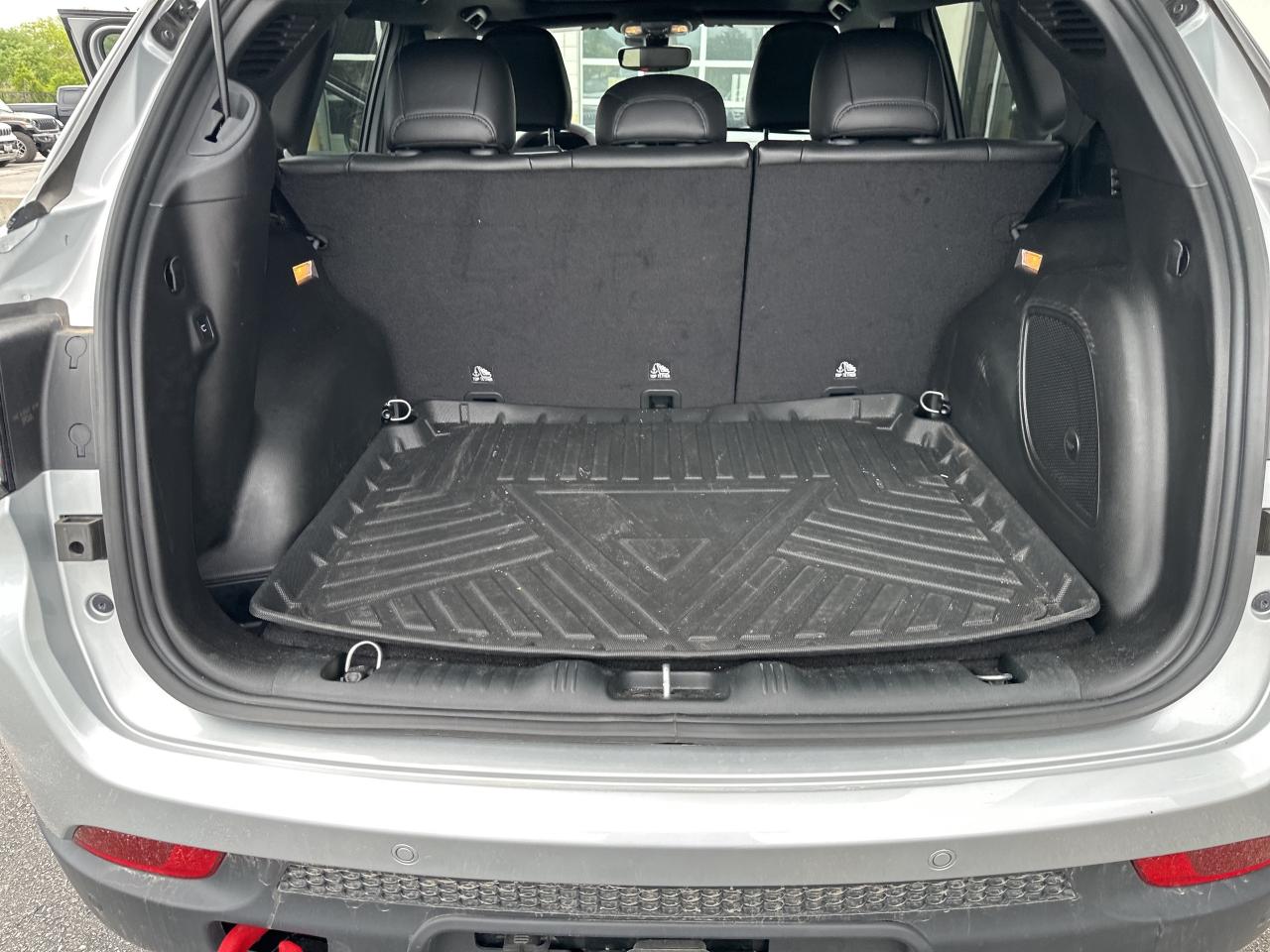 2025 Jeep Compass Trailhawk Elite Photo