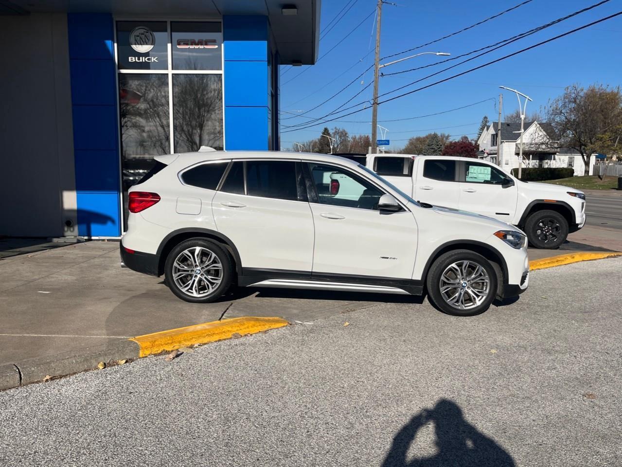 2018 BMW X1 xDrive28i LOW KM LOCAL TRADE Photo