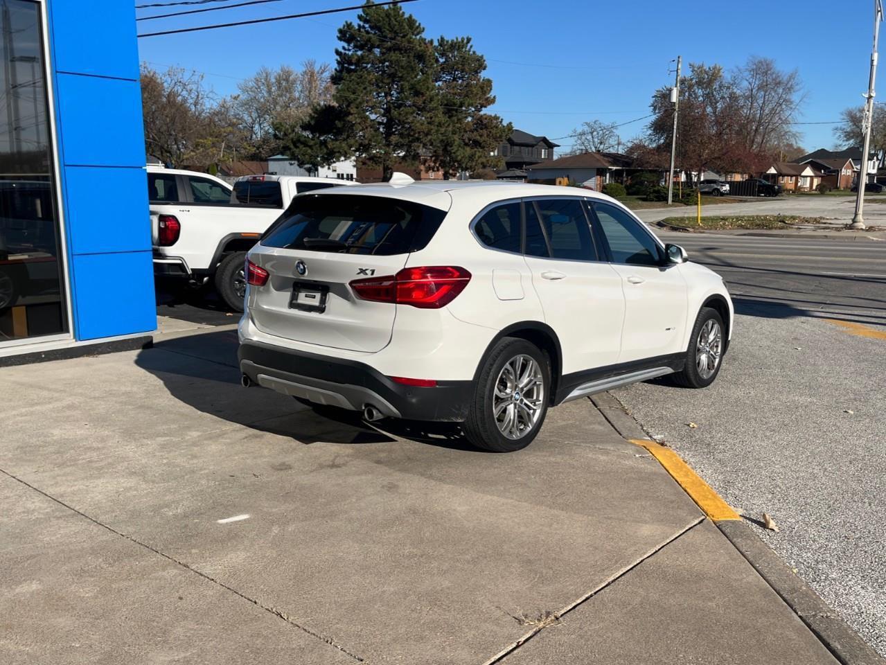 2018 BMW X1 xDrive28i LOW KM LOCAL TRADE Photo4