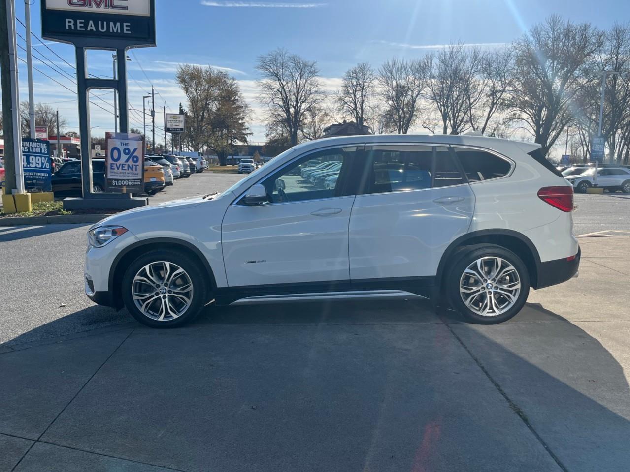 2018 BMW X1 xDrive28i LOW KM LOCAL TRADE Photo