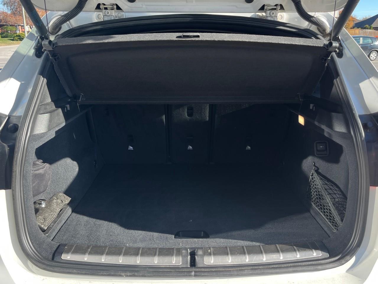 2018 BMW X1 xDrive28i LOW KM LOCAL TRADE Photo