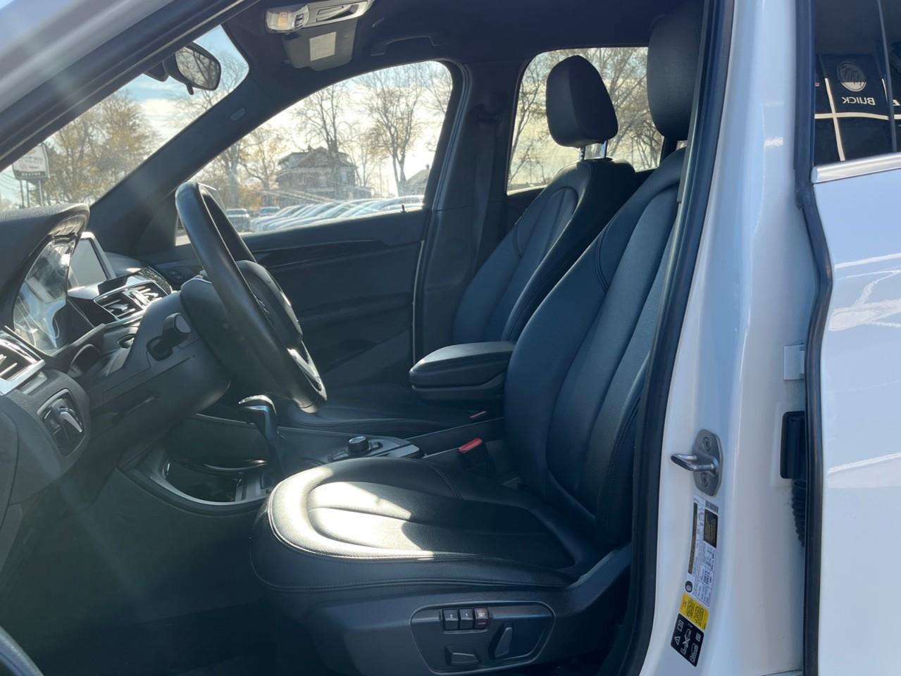 2018 BMW X1 xDrive28i LOW KM LOCAL TRADE Photo