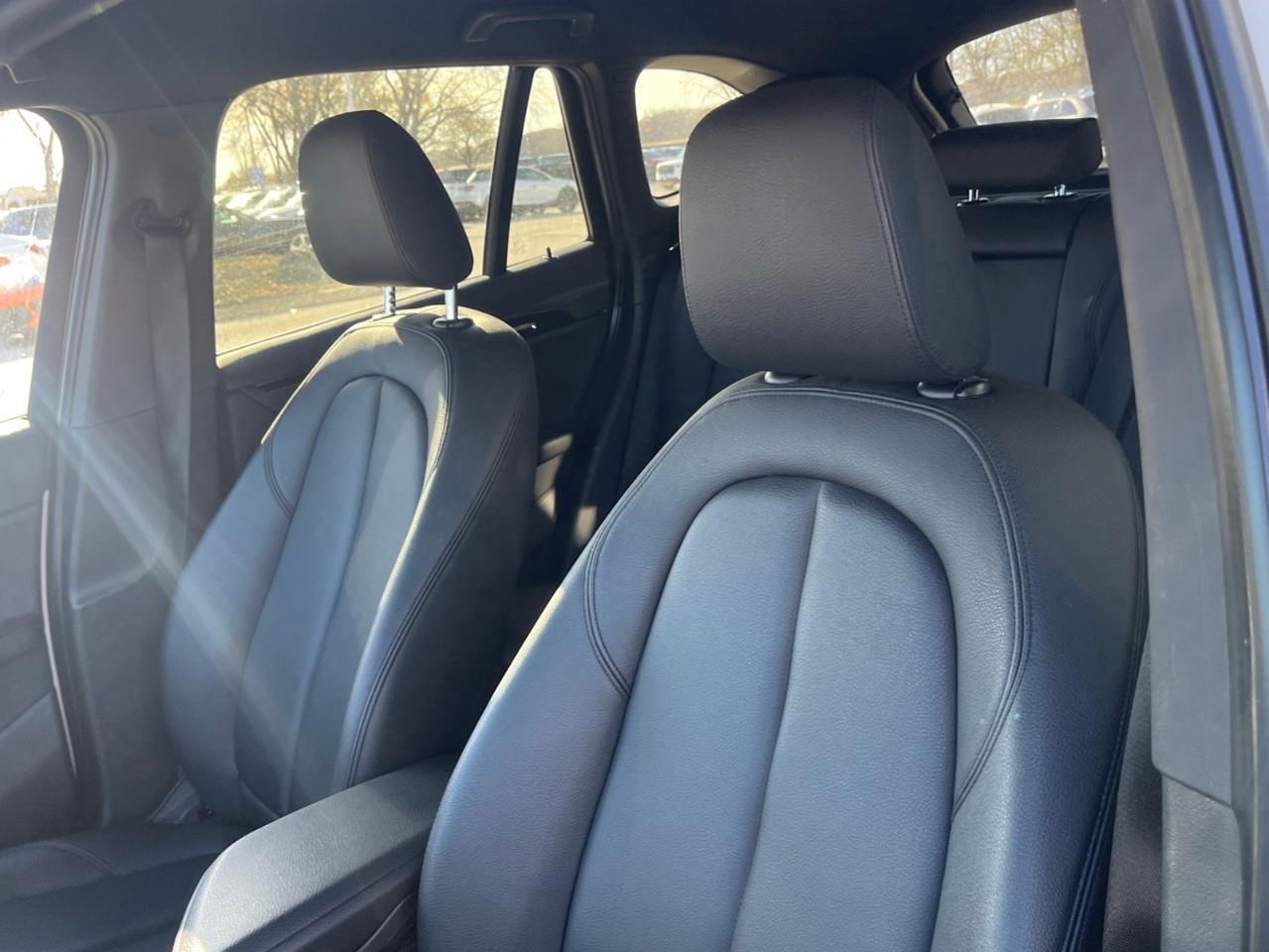 2018 BMW X1 xDrive28i LOW KM LOCAL TRADE Photo