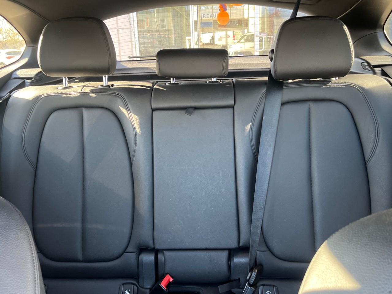 2018 BMW X1 xDrive28i LOW KM LOCAL TRADE Photo