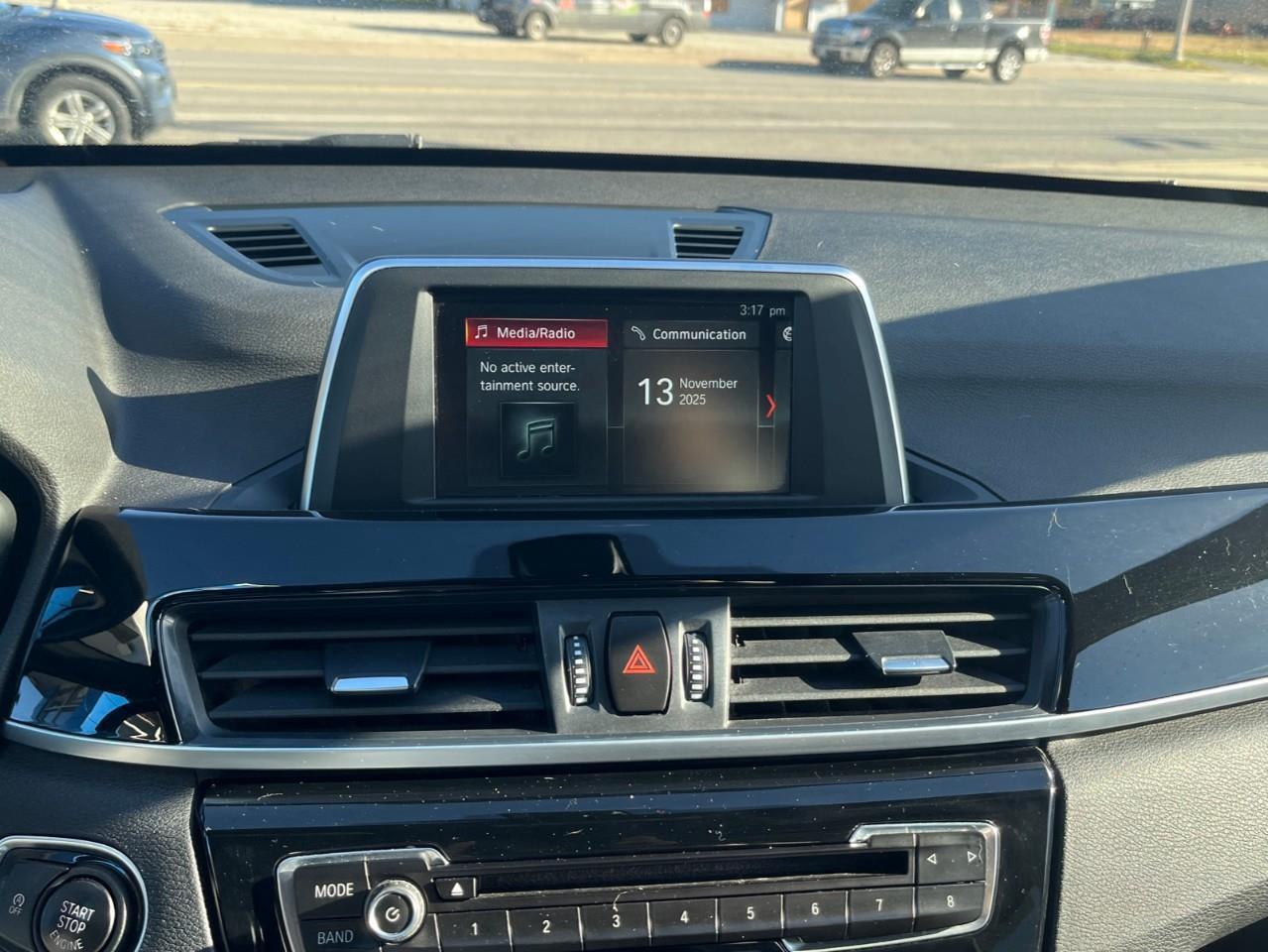 2018 BMW X1 xDrive28i LOW KM LOCAL TRADE Photo