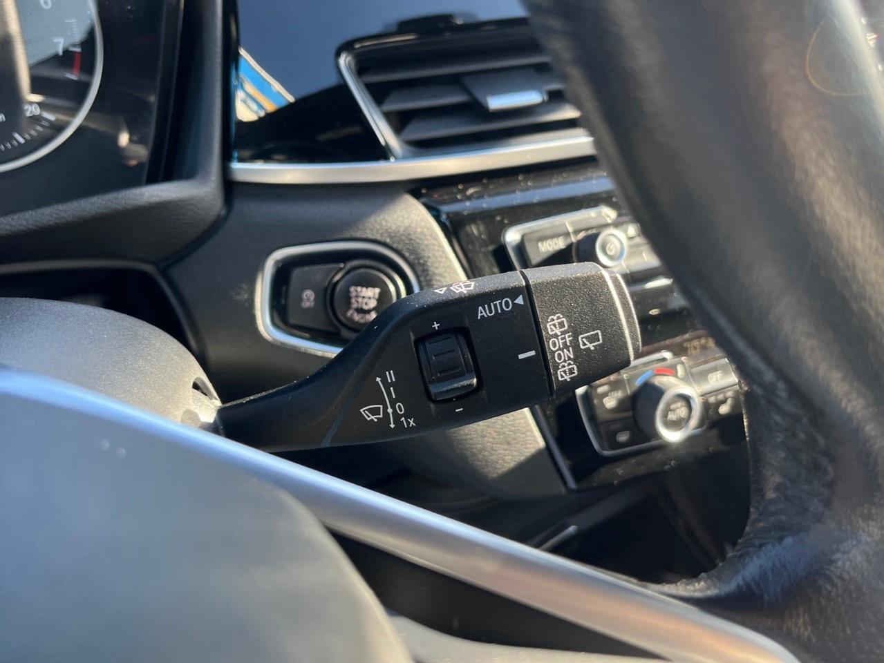 2018 BMW X1 xDrive28i LOW KM LOCAL TRADE Photo