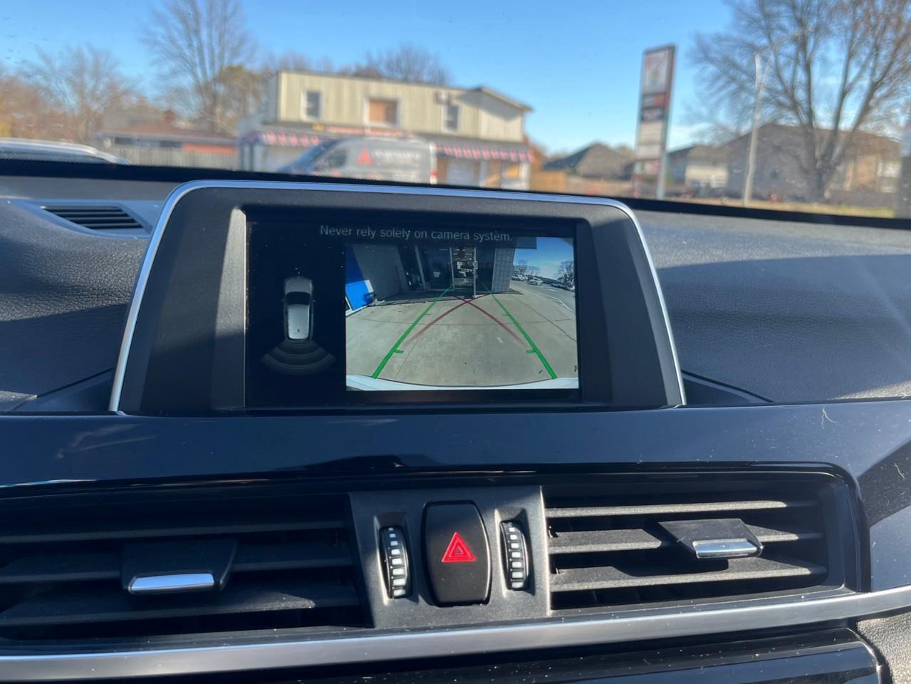 2018 BMW X1 xDrive28i LOW KM LOCAL TRADE Photo