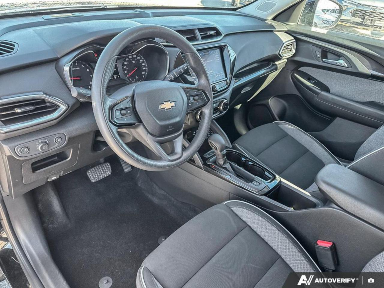 2022 Chevrolet TrailBlazer LT   4 NEW BRAKES   HTD SEATS   APPLE CARPLAY Photo