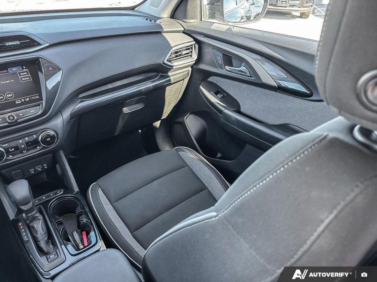 2022 Chevrolet TrailBlazer LT   4 NEW BRAKES   HTD SEATS   APPLE CARPLAY Photo