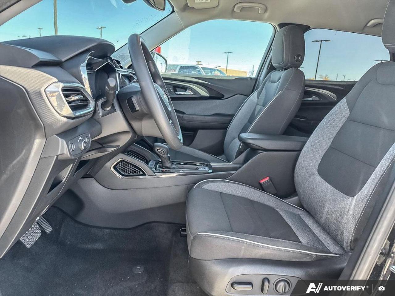 2022 Chevrolet TrailBlazer LT   4 NEW BRAKES   HTD SEATS   APPLE CARPLAY Photo