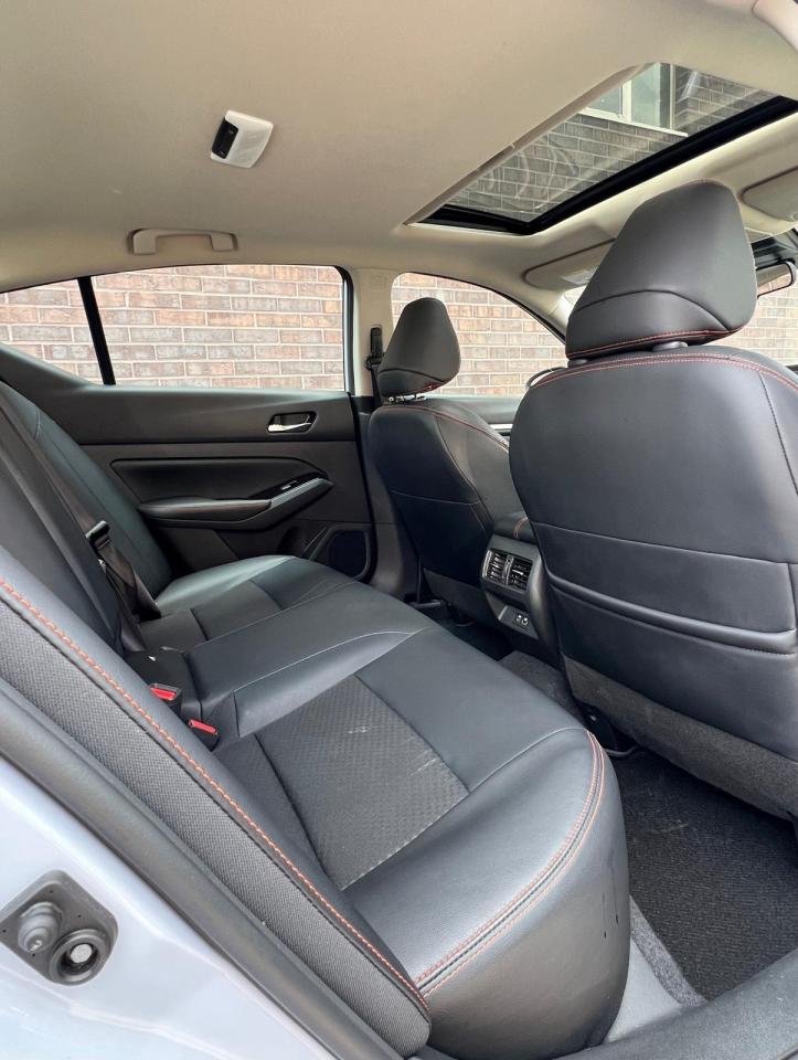 2023 Nissan Altima SR AWD, SUNROOF, LEATHER, HEATED SEATS Photo