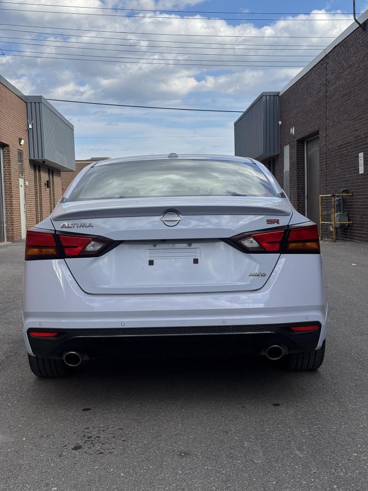 2023 Nissan Altima SR AWD, SUNROOF, LEATHER, HEATED SEATS Photo