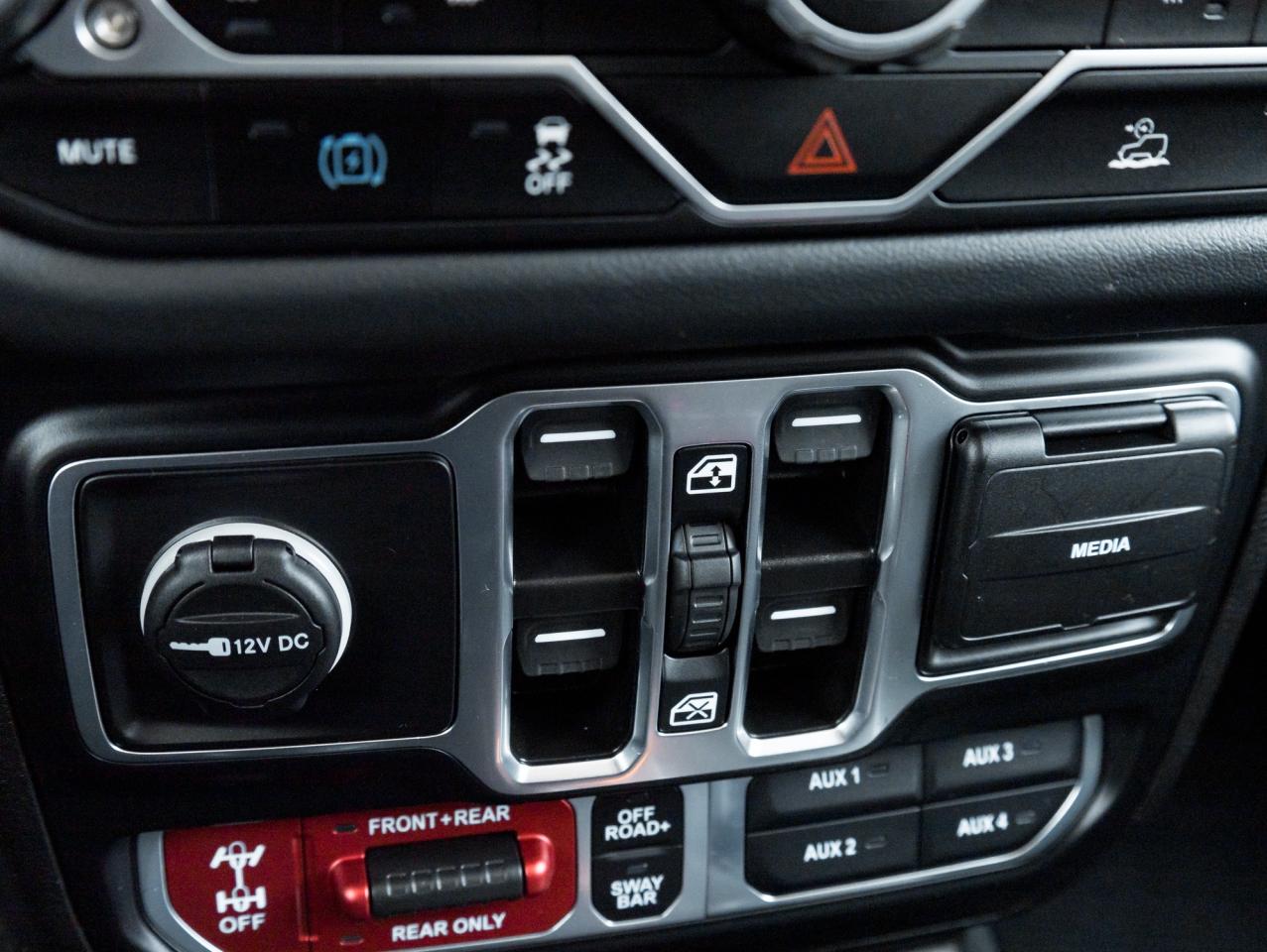 2024 Jeep Wrangler Rubicon  TECH GRP WINCH GRP  CONVENIENCE GRP Photo