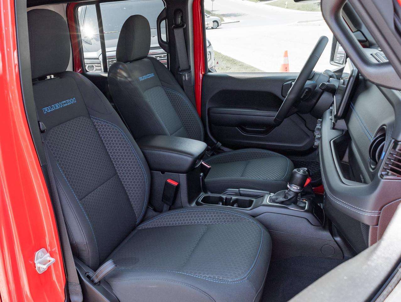 2024 Jeep Wrangler Rubicon  TECH GRP WINCH GRP  CONVENIENCE GRP Photo