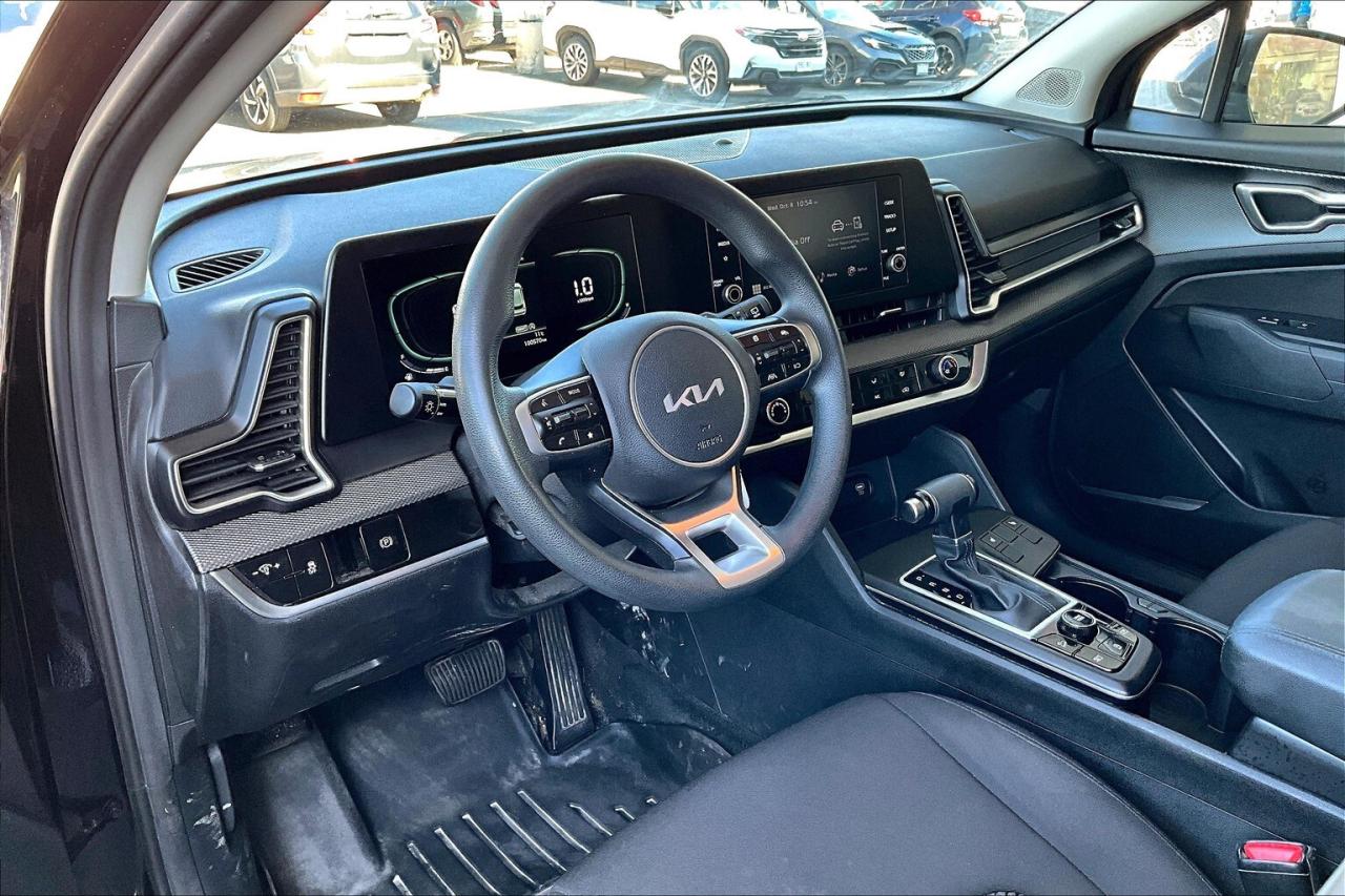 2023 Kia Sportage LX FWD   Heated Seats   Apple CarPlay/Android Auto Photo3