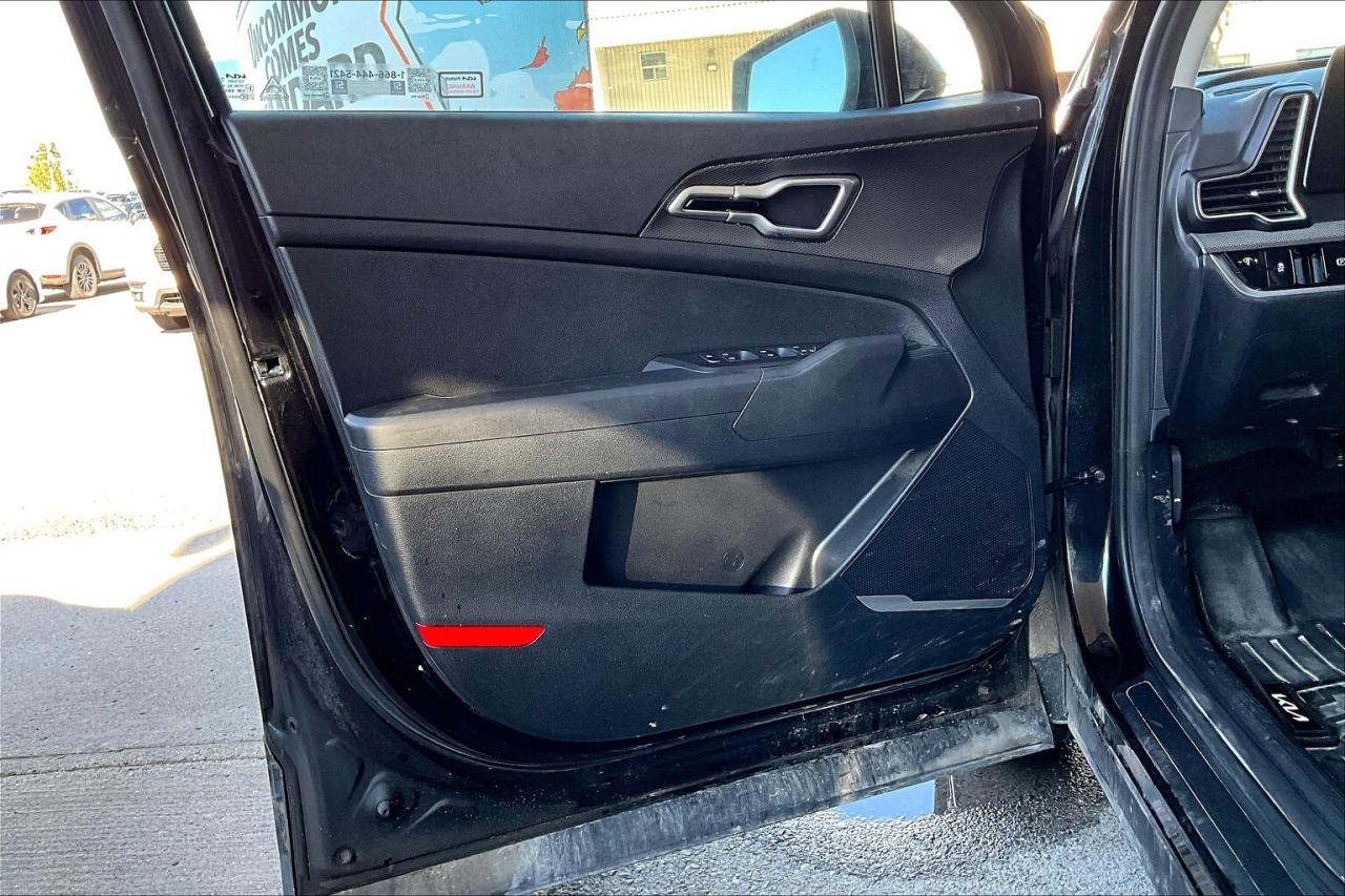 2023 Kia Sportage LX FWD   Heated Seats   Apple CarPlay/Android Auto Photo