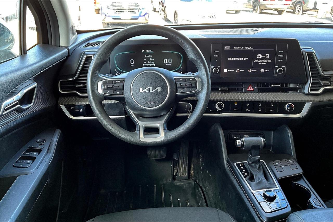2023 Kia Sportage LX FWD   Heated Seats   Apple CarPlay/Android Auto Photo4