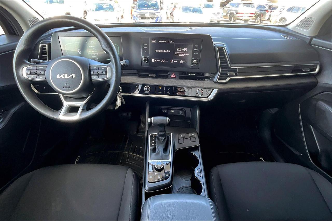 2023 Kia Sportage LX FWD   Heated Seats   Apple CarPlay/Android Auto Photo