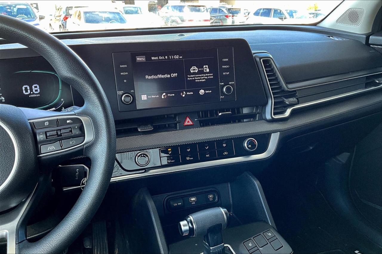 2023 Kia Sportage LX FWD   Heated Seats   Apple CarPlay/Android Auto Photo