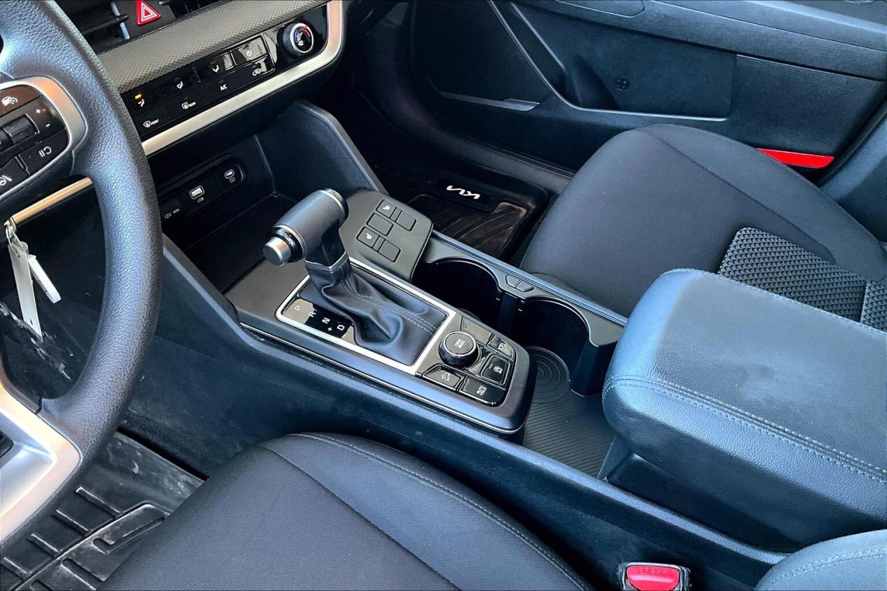 2023 Kia Sportage LX FWD   Heated Seats   Apple CarPlay/Android Auto Photo