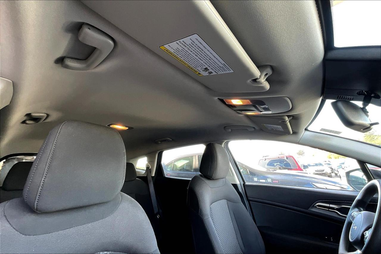 2023 Kia Sportage LX FWD   Heated Seats   Apple CarPlay/Android Auto Photo