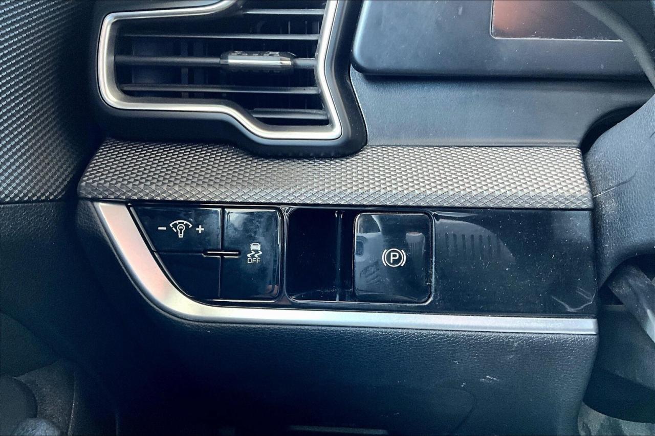 2023 Kia Sportage LX FWD   Heated Seats   Apple CarPlay/Android Auto Photo