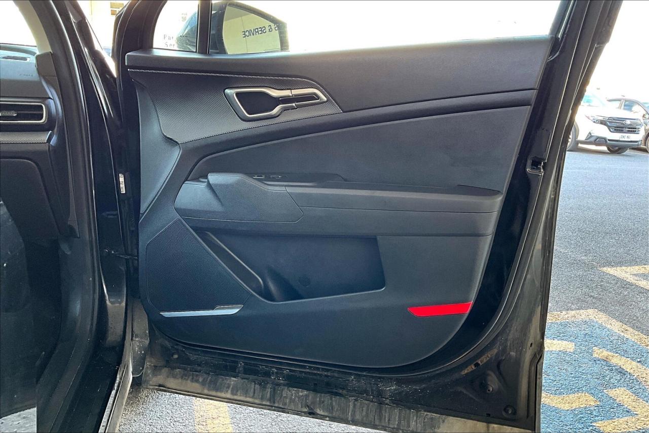 2023 Kia Sportage LX FWD   Heated Seats   Apple CarPlay/Android Auto Photo