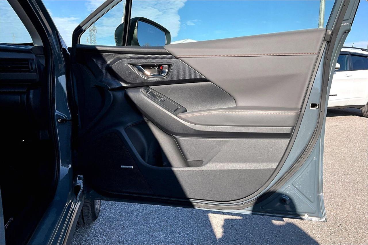 2024 Subaru Crosstrek Limited AWD - CPO 3.99% FINANCING Photo