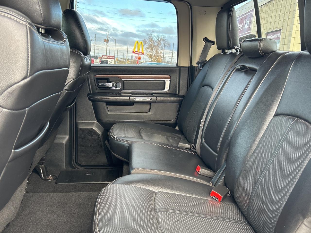 2018 RAM 1500 Laramie 4x4 LOADED CALL NAPANEE 613-354-2100 Photo