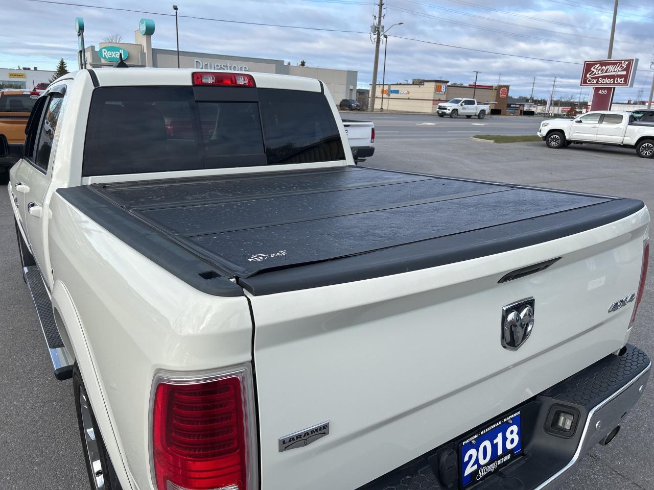 2018 RAM 1500 Laramie 4x4 LOADED CALL NAPANEE 613-354-2100 Photo