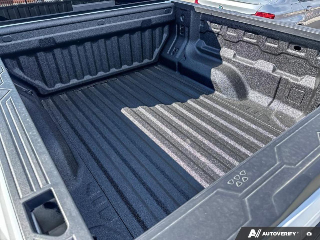 2025 Chevrolet Colorado WT   APPLE CARPLAY   TRAILER PKG   REAR CAM Photo