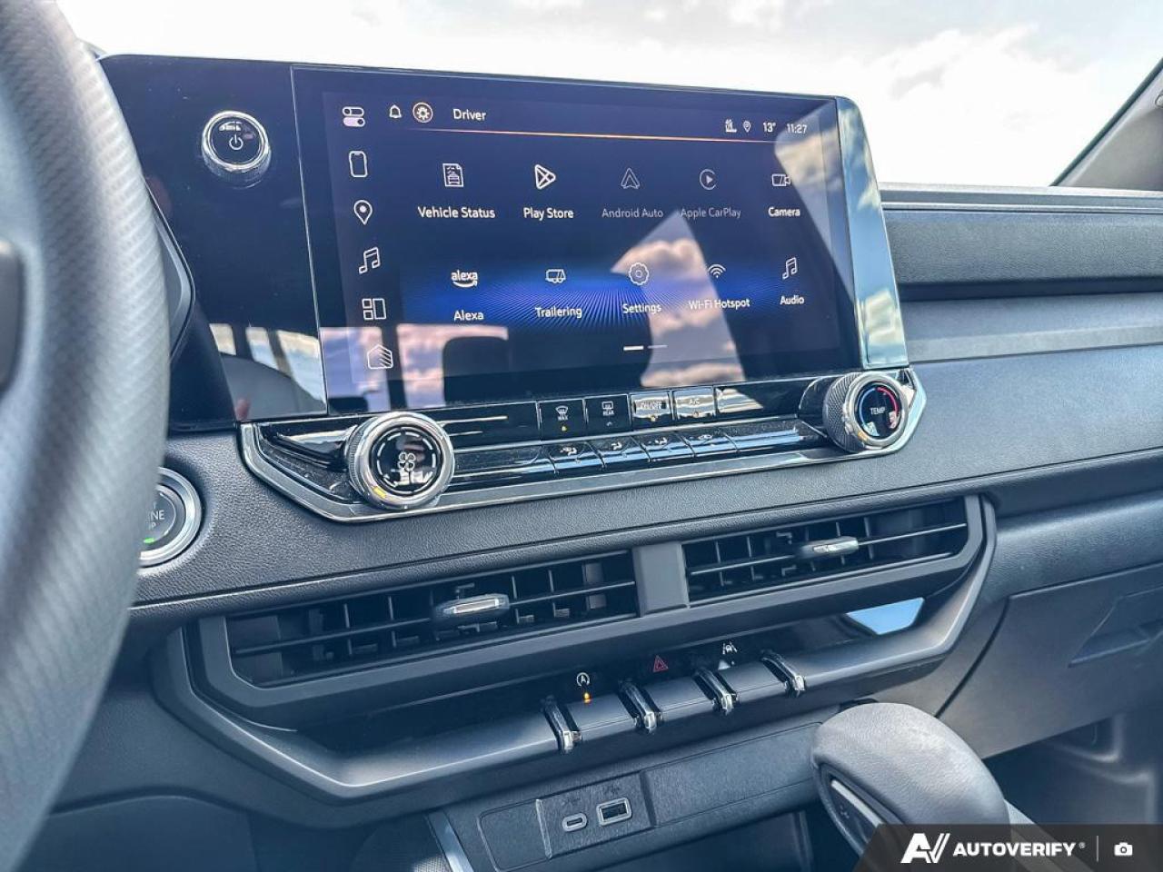 2025 Chevrolet Colorado WT   APPLE CARPLAY   TRAILER PKG   REAR CAM Photo