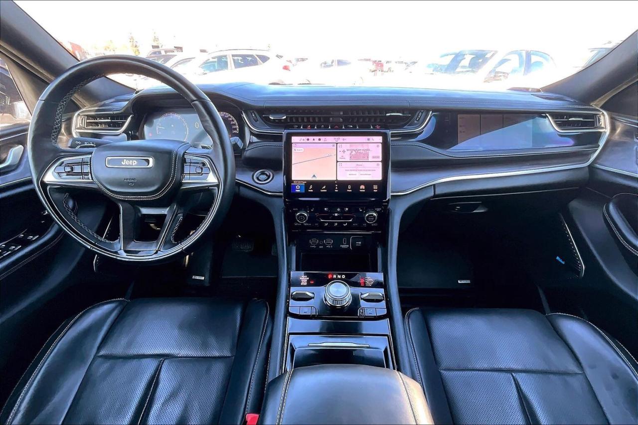 2023 Jeep Grand Cherokee Overland 4WD   Luxury Tech   Rear Seat Video Group Photo