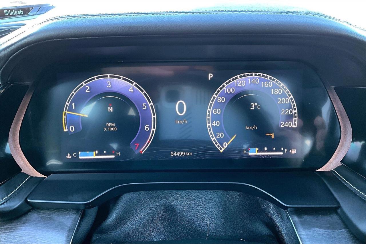 2023 Jeep Grand Cherokee Overland 4WD   Luxury Tech   Rear Seat Video Group Photo