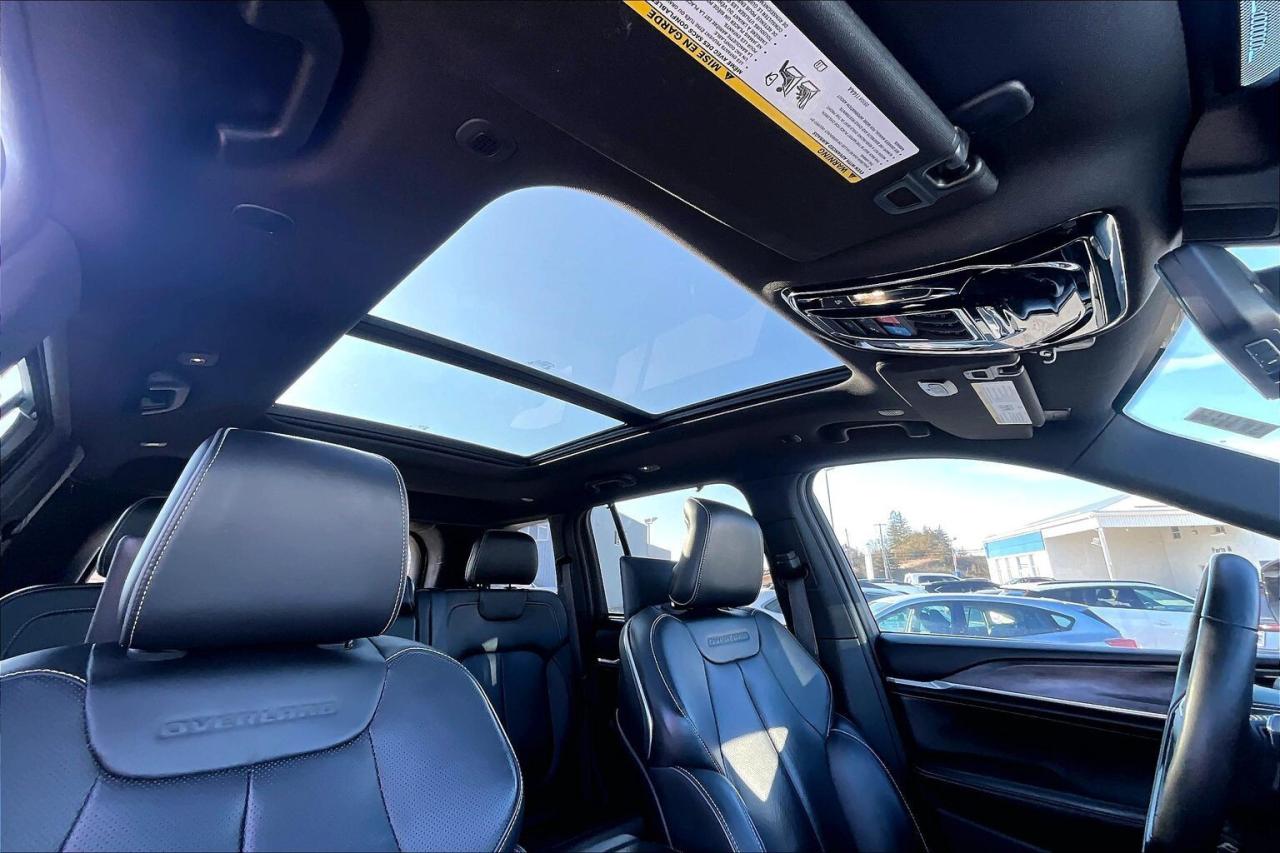 2023 Jeep Grand Cherokee Overland 4WD   Luxury Tech   Rear Seat Video Group Photo