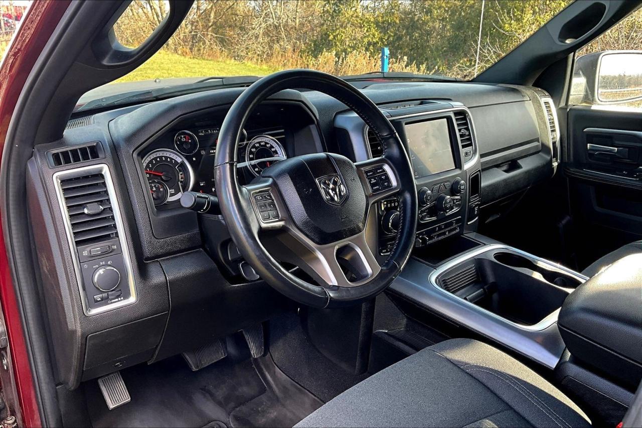 2022 RAM 1500 Classic Warlock 4WD   HEMI V8   Heat Group   Tech Package Photo3